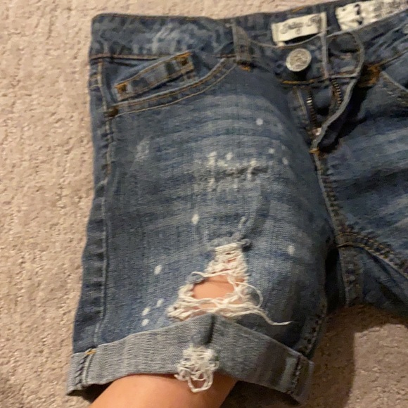 Thigh length jeans by Indigo Rein distressed Shorts junior womens size 3 / S XS - Picture 8 of 11